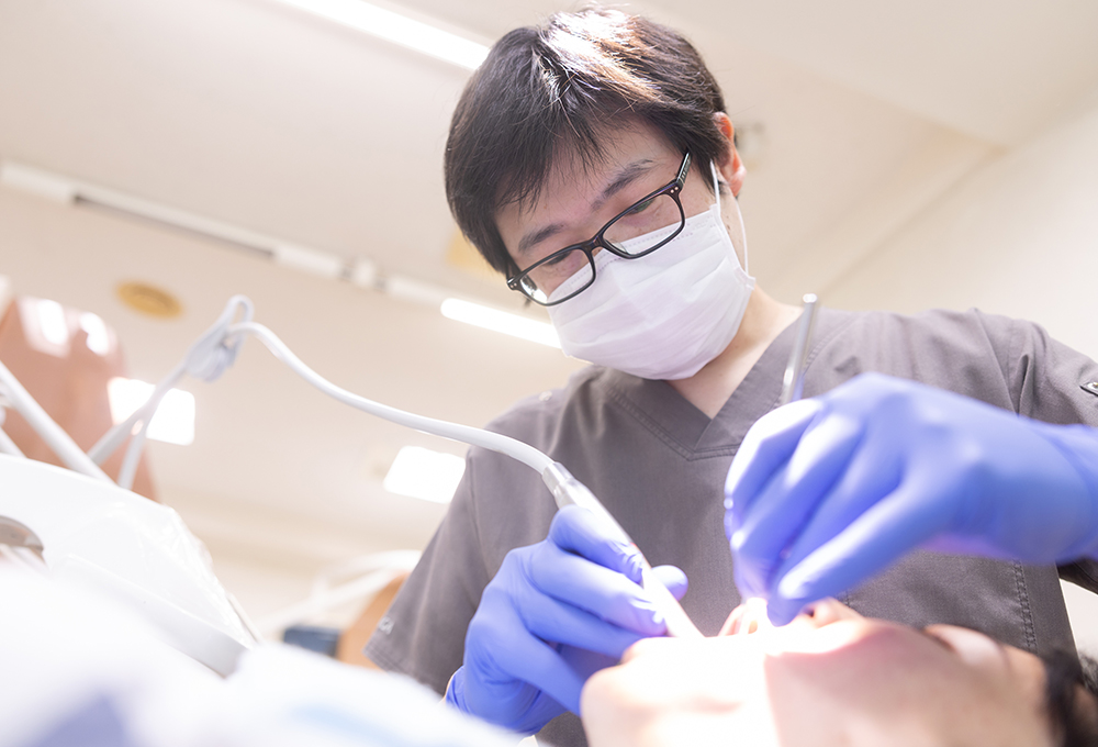 志賀歯科医院日本口腔外科学会認定医・日本歯科麻酔学会認定医